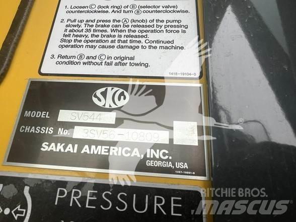 Sakai SV544T 振動ローラ