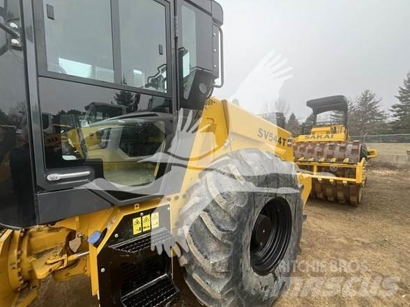 Sakai SV544T 振動ローラ