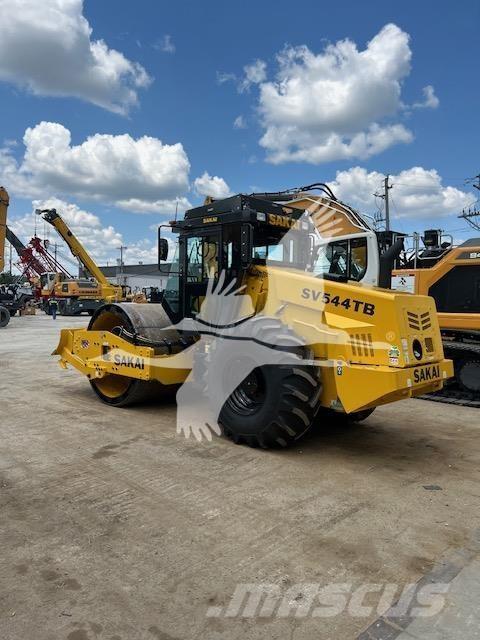 Sakai SV544TB 振動ローラ