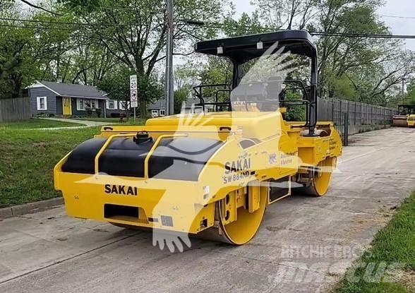 Sakai SW884ND 振動ローラ
