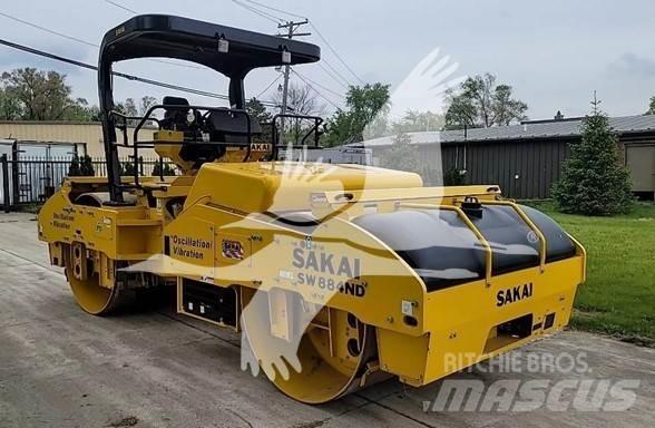 Sakai SW884ND 振動ローラ