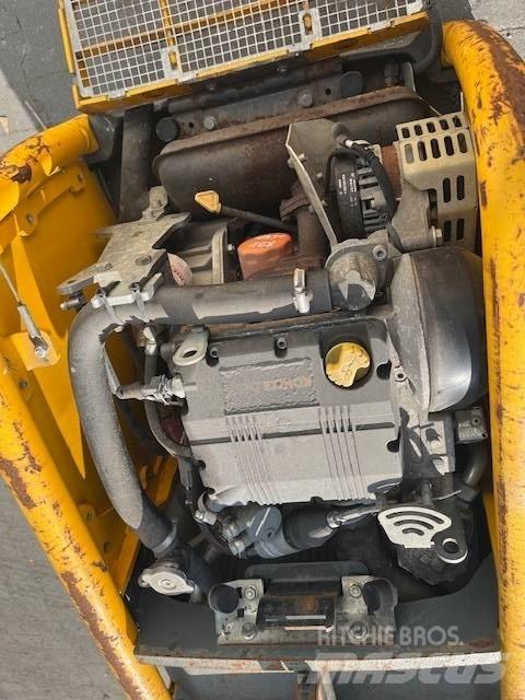 Wacker Neuson DPU 80 プレートコンパクター