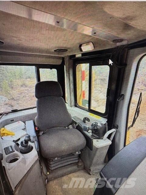 CAT D 6 T ブルドーザー