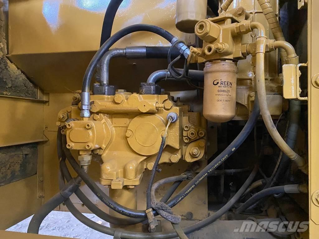 CAT 320 C 大型油圧ショベル12t以上（パワーショベル・ユンボ）