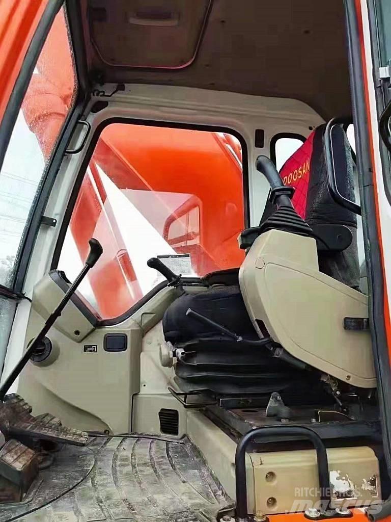 Doosan 300 大型油圧ショベル12t以上（パワーショベル・ユンボ）