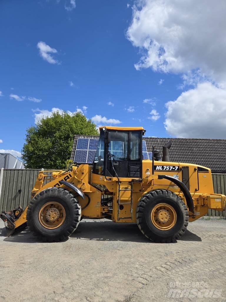 Hyundai HL 757-7 ホイールローダー・タイヤショベル