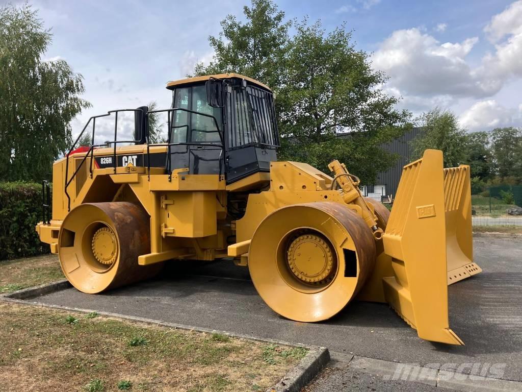 CAT 826 H ソイルコンパクター