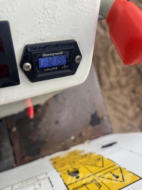 Bobcat E 10 ミニ油圧ショベル 7t以下（ミニユンボ・ミニディガー）