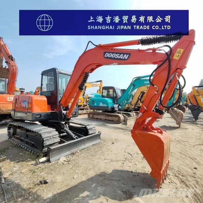 Doosan DH 60-7 ミニ油圧ショベル 7t以下（ミニユンボ・ミニディガー）
