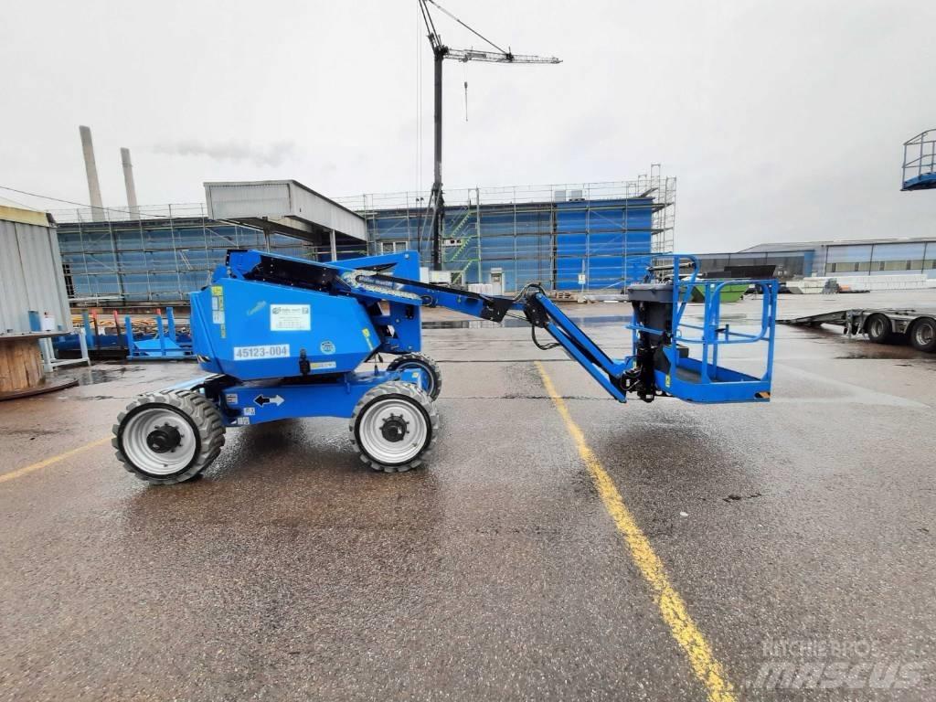 JLG H 340 AJ ブームリフト　屈伸型