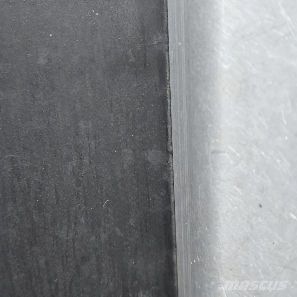 Kässbohrer PB 600 スノーグルーマー