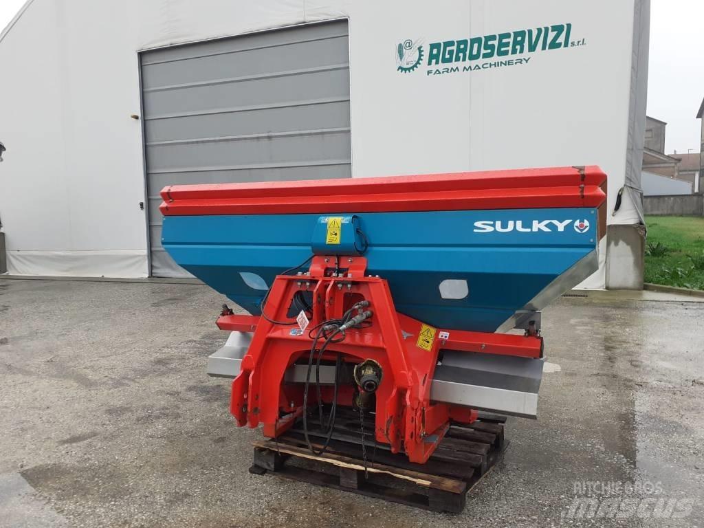 Sulky DPX 194 N. 266 ミネラル散布機