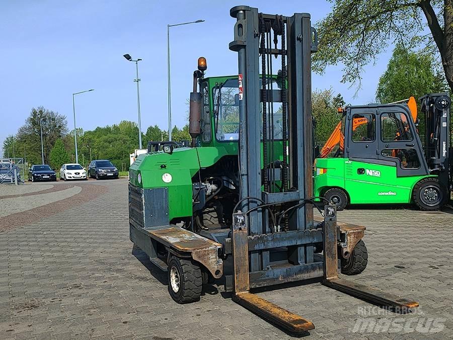 Combilift C3500 全方向リーチ型フォークリフト