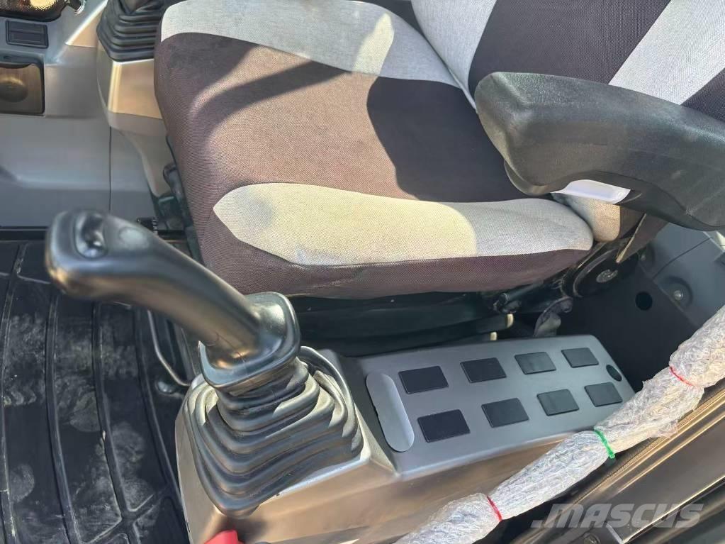 Doosan DX 225 LCA 中型油圧ショベル 7ｔ-12ｔ（ユンボ・パワーショベル・バックホー）