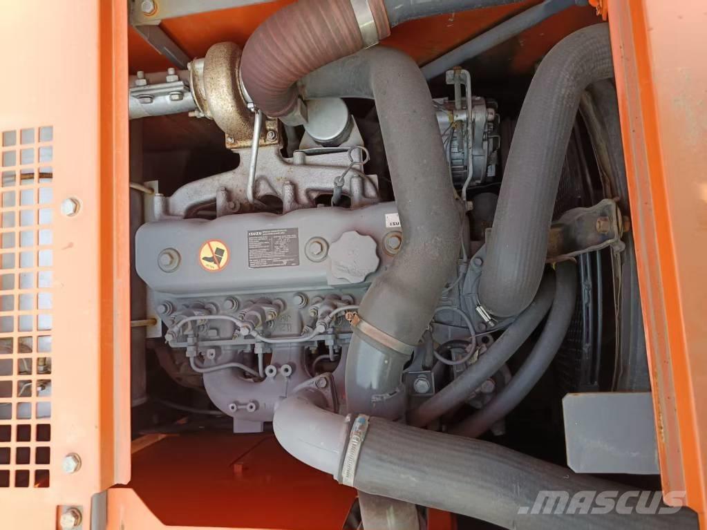 Hitachi ZX 135 大型油圧ショベル12t以上（パワーショベル・ユンボ）