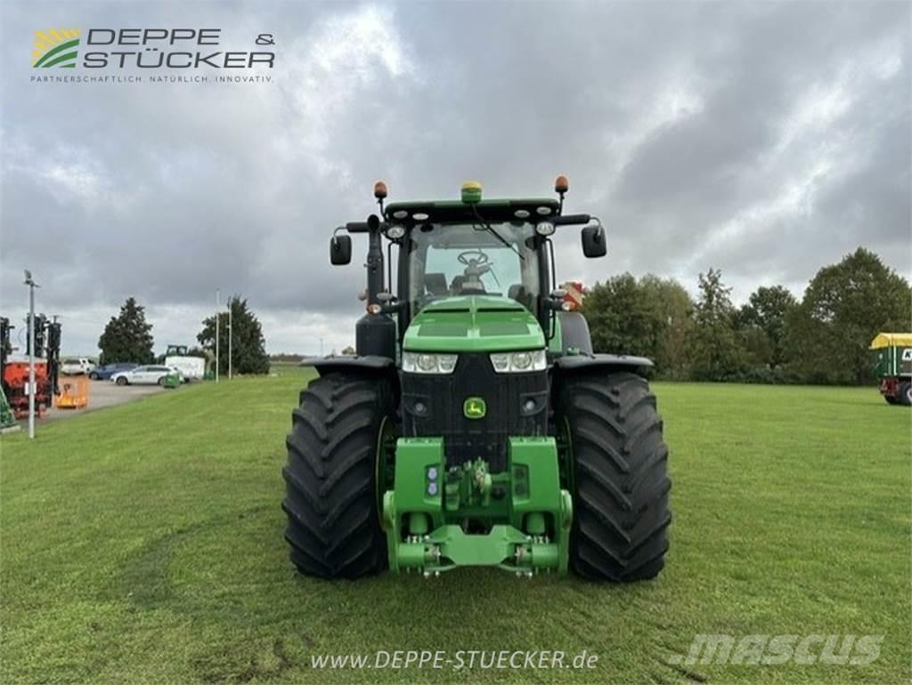John Deere 8370R トラクター
