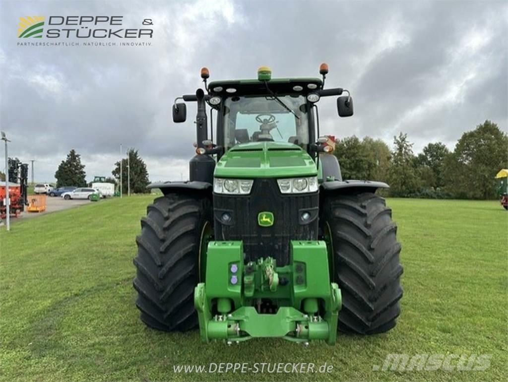 John Deere 8370R トラクター