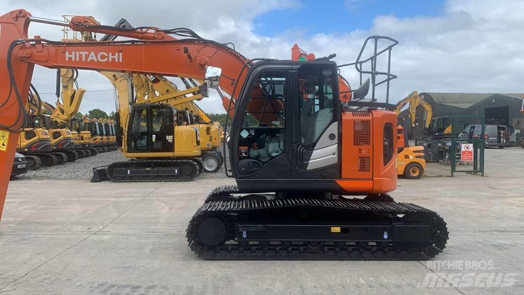 Hitachi ZX 135 US-6 大型油圧ショベル12t以上（パワーショベル・ユンボ）