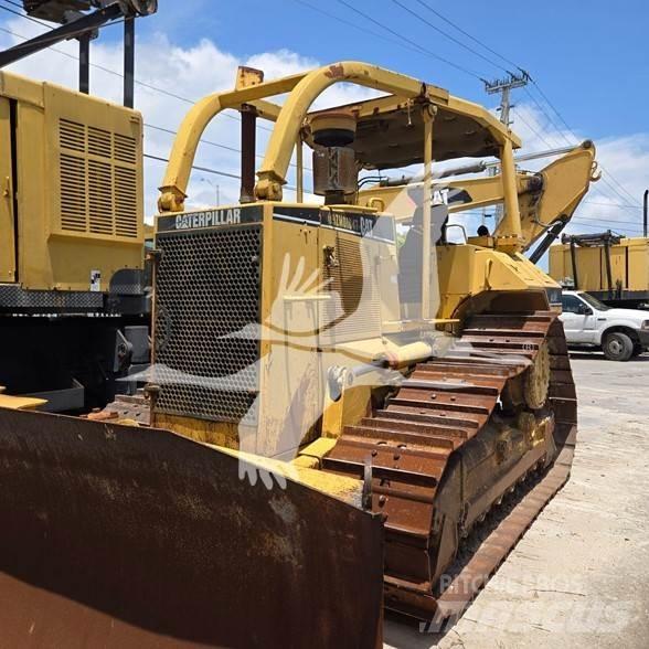 CAT D6M ブルドーザー