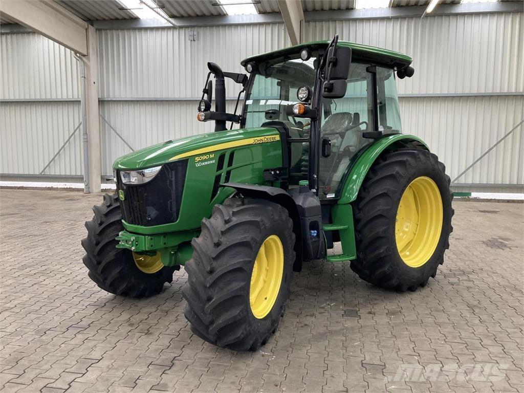 John Deere 5090M トラクター