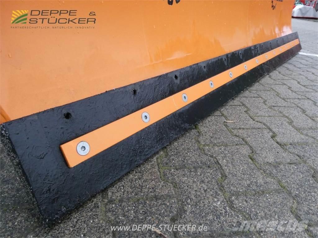 Hauer HSh 2800 スノーブレードとプラウ