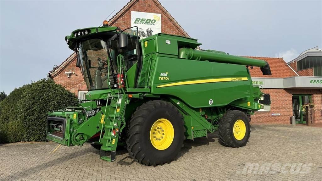 John Deere T660 コンバイン