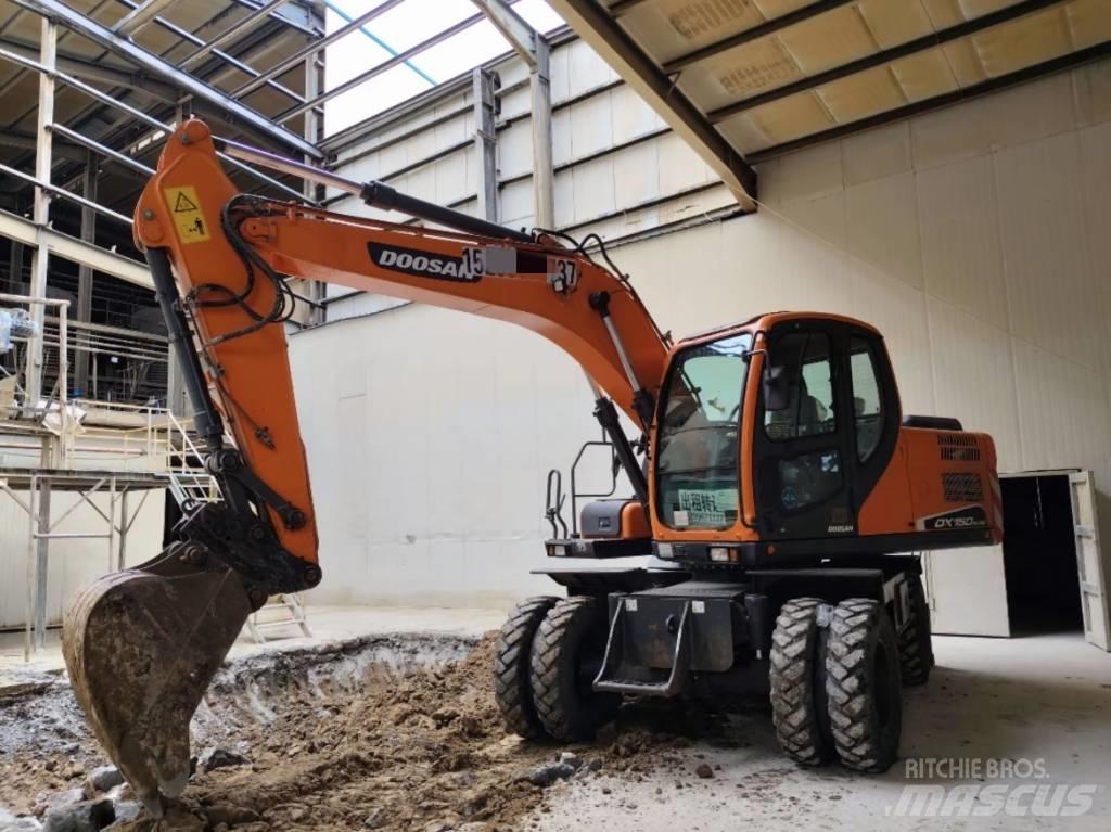 Doosan DX 150W-9C ホイール式油圧ショベル（パワーショベル・ユンボ・バックホー）