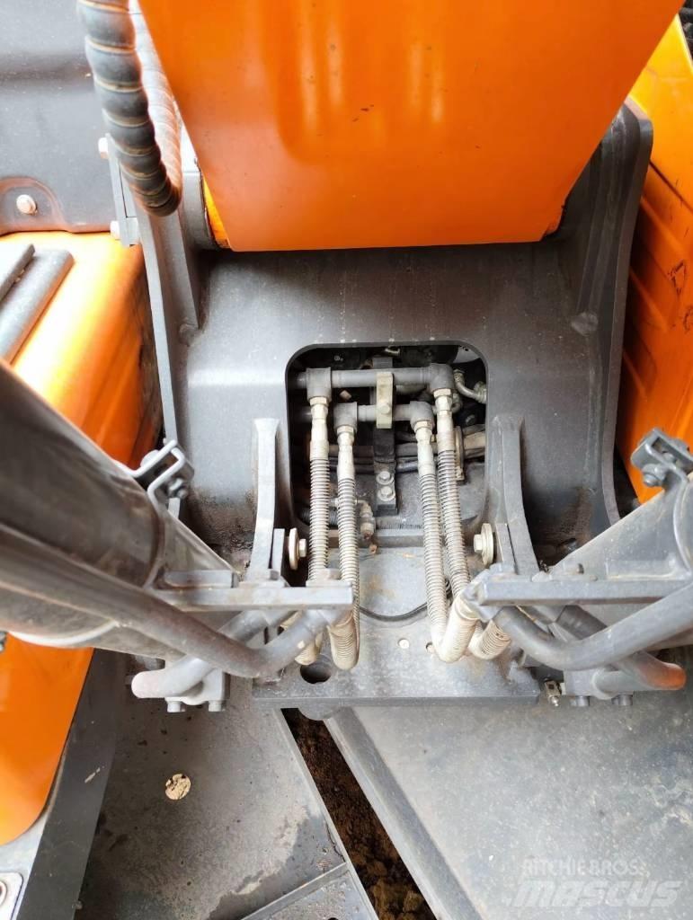 Doosan DX 150W-9C ホイール式油圧ショベル（パワーショベル・ユンボ・バックホー）