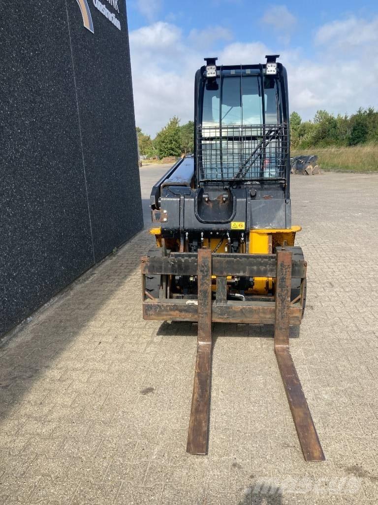 JCB TLT 35 D 4x4 テレスコーピックハンドラー
