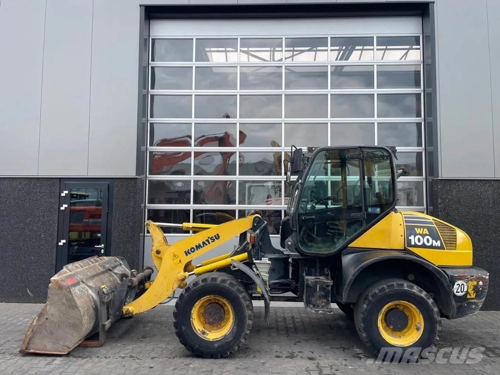 Komatsu WA100 ホイールローダー・タイヤショベル