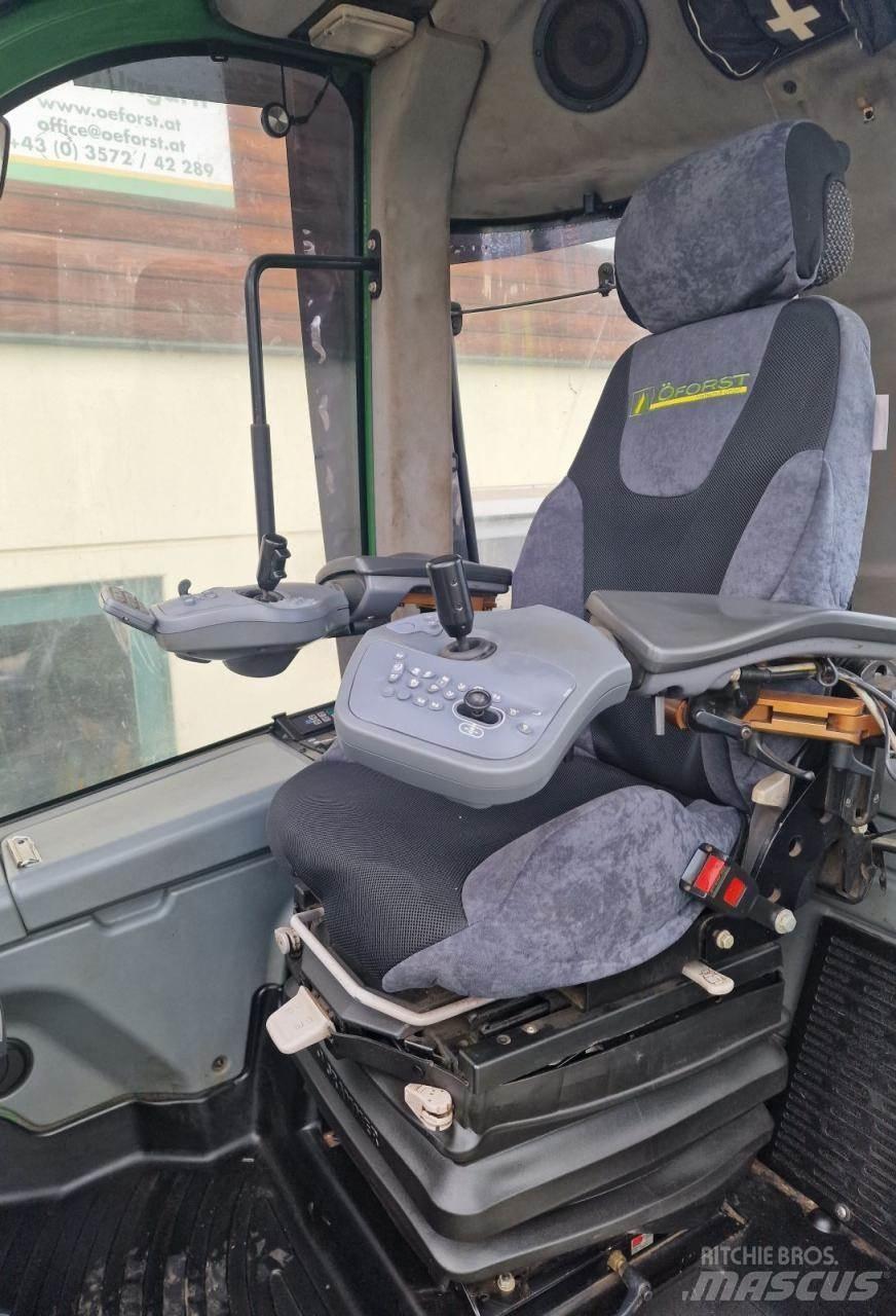 John Deere 1010 E フォワーダー