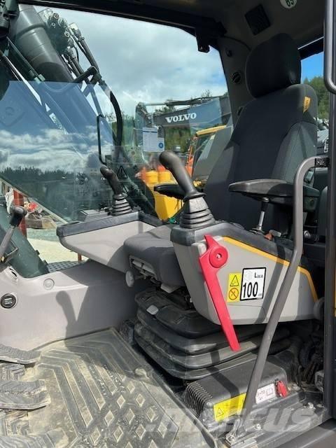 Volvo EC 140 EL 大型油圧ショベル12t以上（パワーショベル・ユンボ）