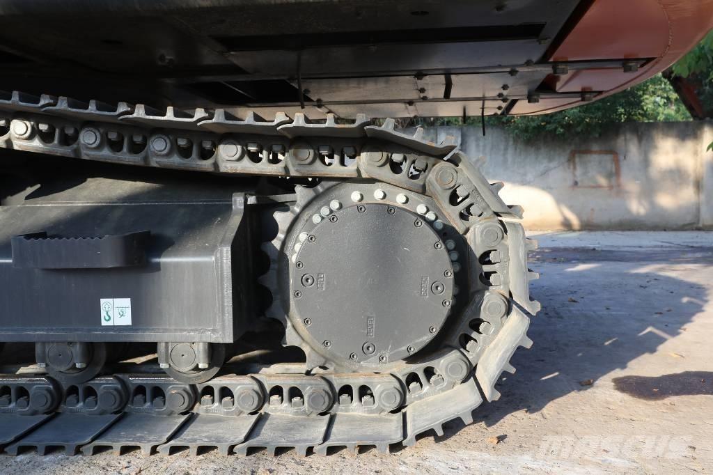 Develon DX 205 中型油圧ショベル 7ｔ-12ｔ（ユンボ・パワーショベル・バックホー）