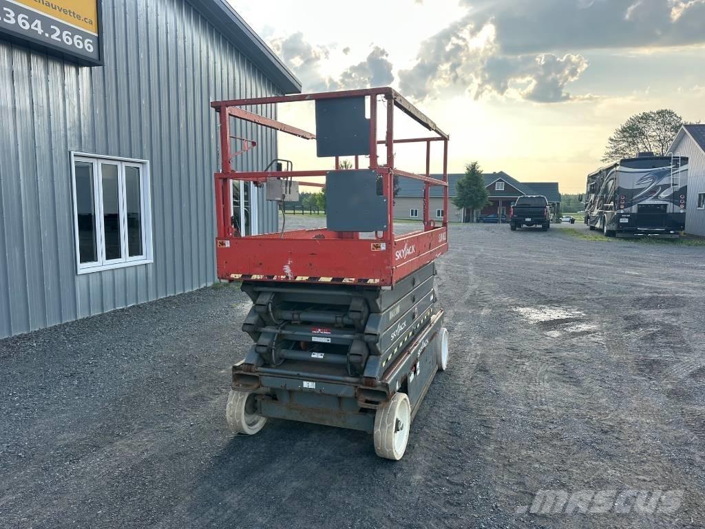SkyJack SJ 4632 シザースリフト
