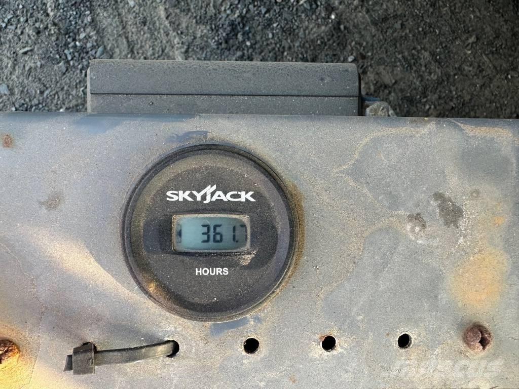 SkyJack SJ 4632 シザースリフト