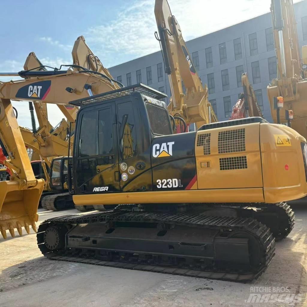 CAT 323 D L 大型油圧ショベル12t以上（パワーショベル・ユンボ）