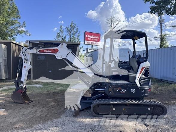 Bobcat E35i ミニ油圧ショベル 7t以下（ミニユンボ・ミニディガー）