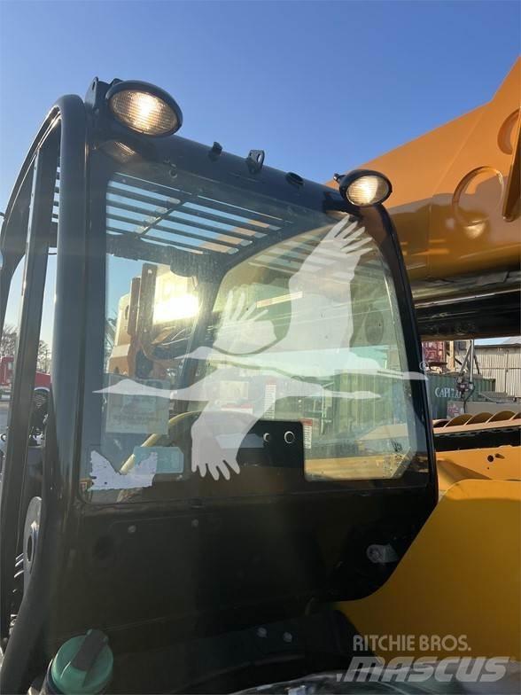 JCB 506-36 テレスコーピックハンドラー
