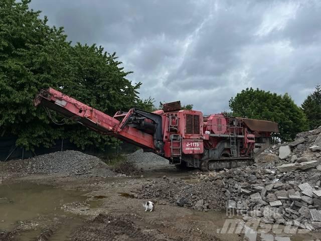 Terex Finlay J1175 自走式クラッシャー