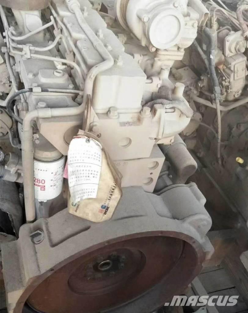 Cummins C300-20 エンジン