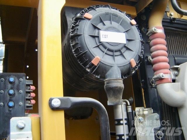 CAT 320 E 大型油圧ショベル12t以上（パワーショベル・ユンボ）