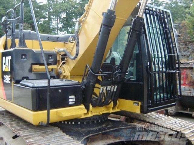 CAT 320 E 大型油圧ショベル12t以上（パワーショベル・ユンボ）