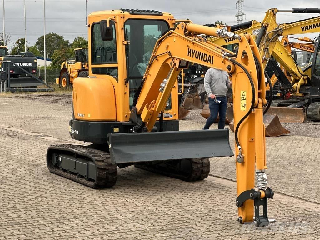 Hyundai R35Z 9A ミニ油圧ショベル 7t以下（ミニユンボ・ミニディガー）