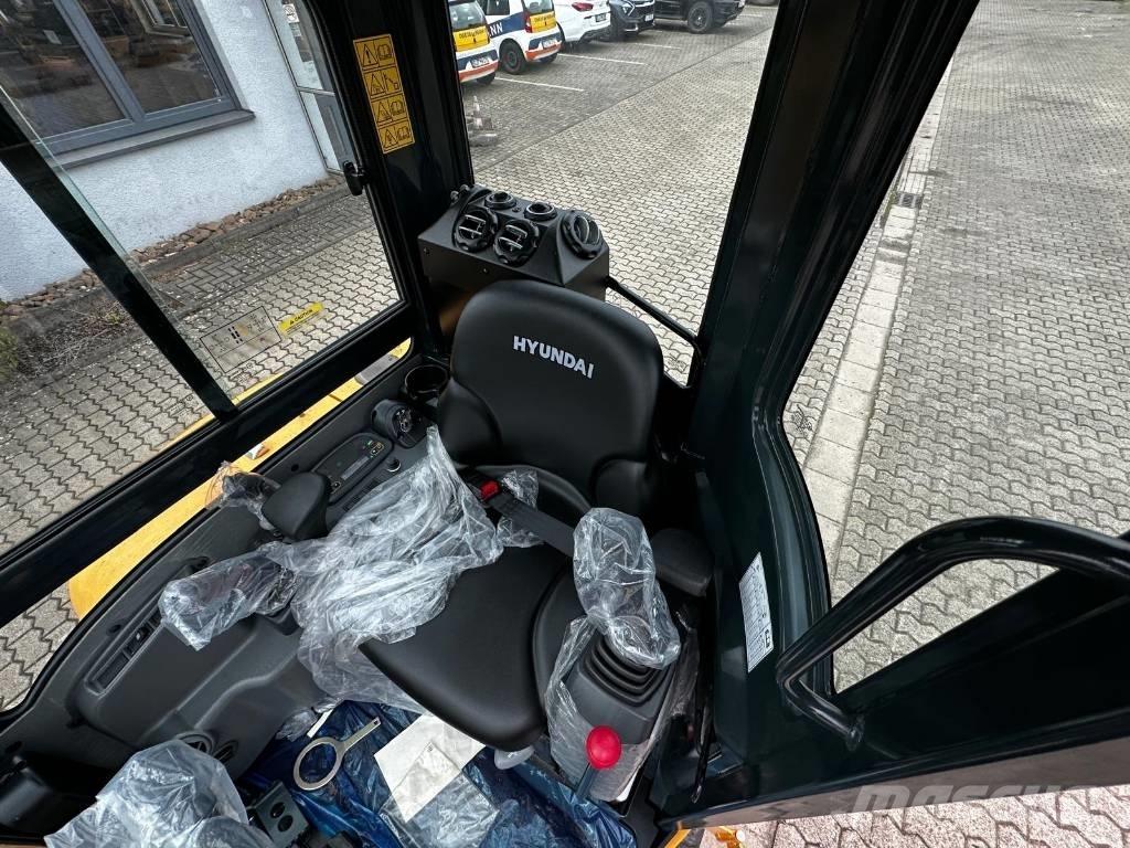 Hyundai R35Z 9A ミニ油圧ショベル 7t以下（ミニユンボ・ミニディガー）
