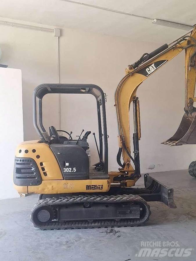 CAT 302.5 ミニ油圧ショベル 7t以下（ミニユンボ・ミニディガー）