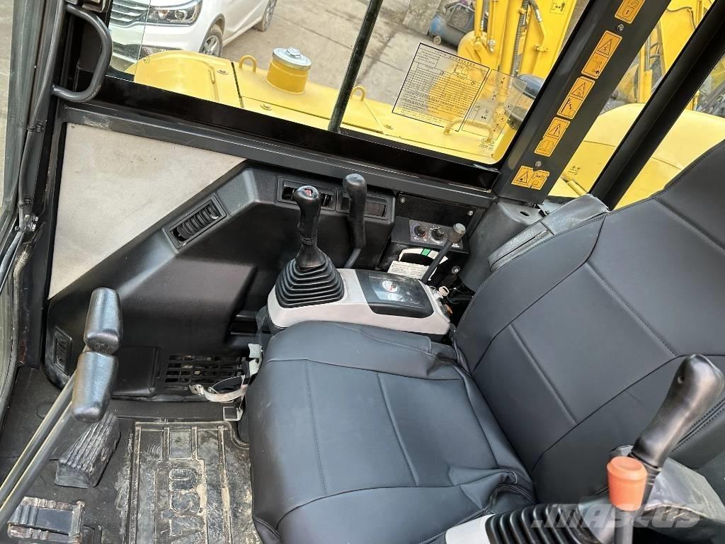 Komatsu PC56-7 ミニ油圧ショベル 7t以下（ミニユンボ・ミニディガー）