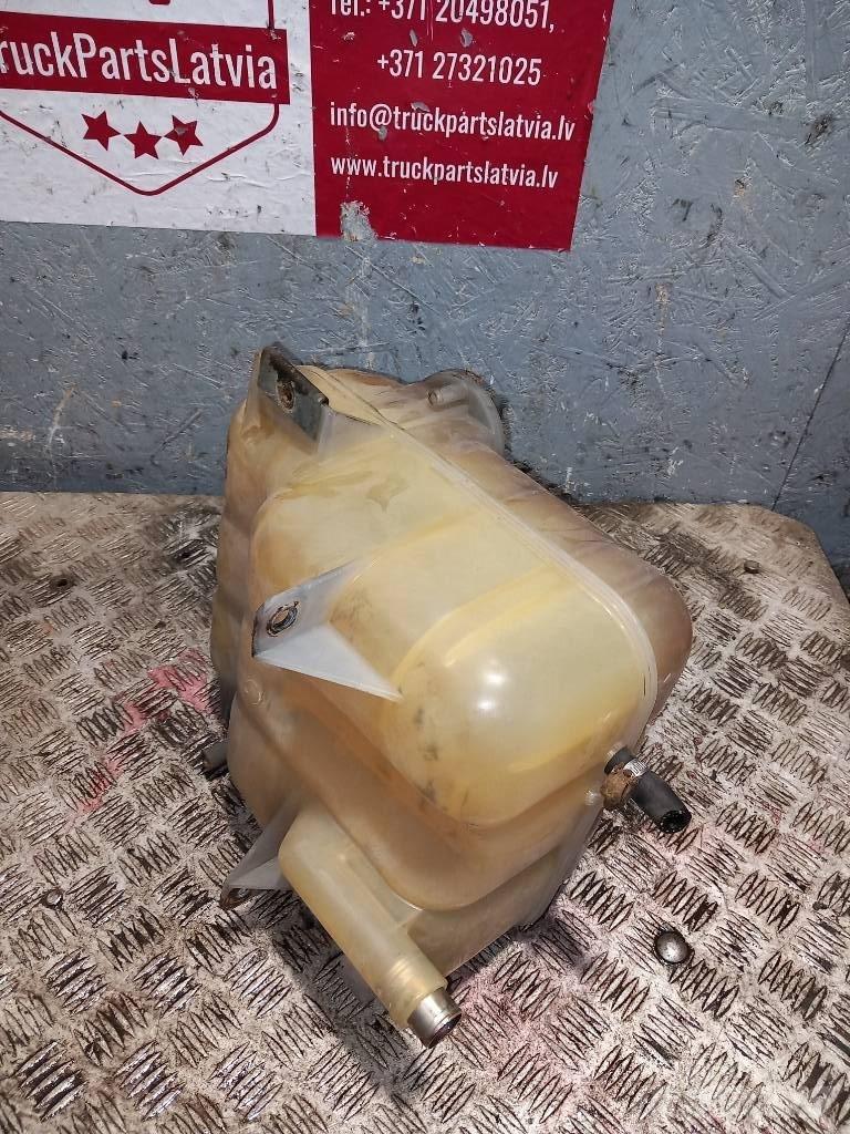 Volvo FH 12    1676400 キャビン及び内装