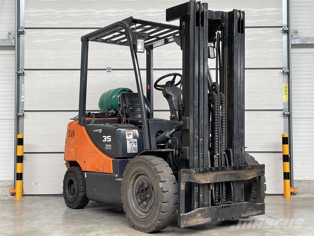 Doosan G35C-5 LPGフォークリフト