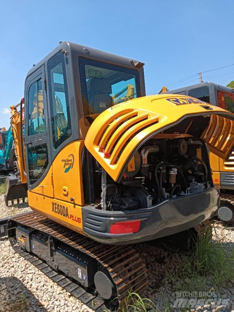 XCMG XE 60 DA ミニ油圧ショベル 7t以下（ミニユンボ・ミニディガー）