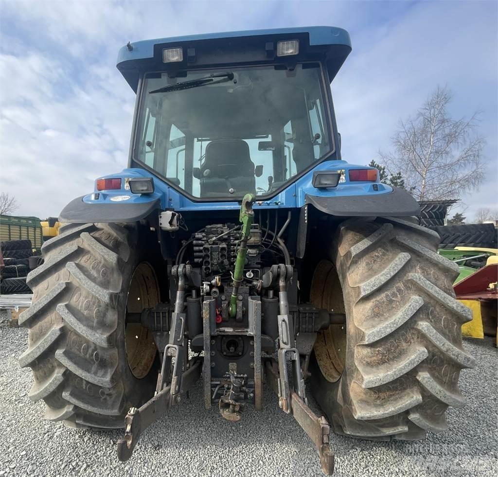 New Holland 8670 トラクター